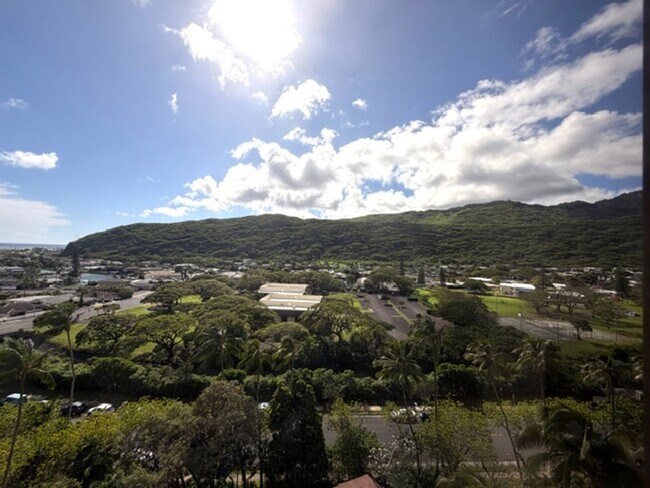 Building Photo - 1 Bedroom, 1 Bathroom, 1 Parking (Mauna Luan Hawaii Kai)