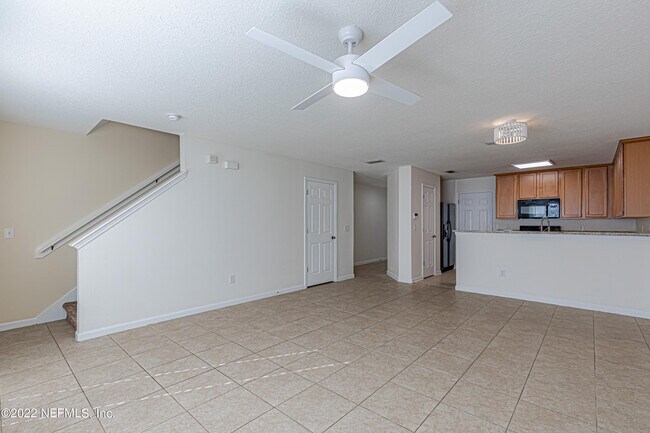 Building Photo - 1500 Calming Water Dr