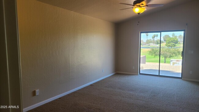 Building Photo - 1002 E Hearne Way