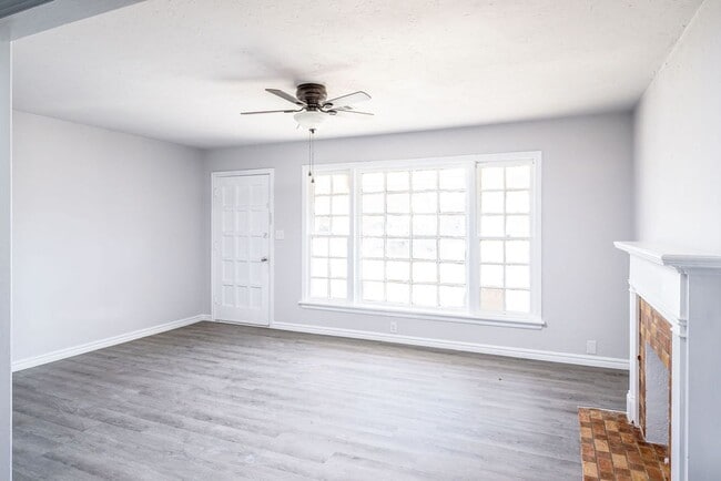 Building Photo - Charming home in the Heart of the Urban Core