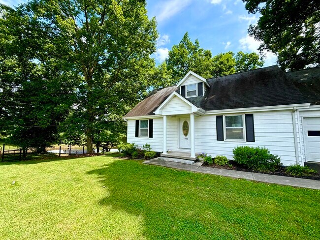 Primary Photo - 1405 Webb Ridge Rd