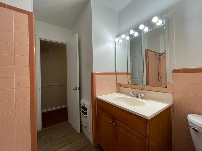 Building Photo - 1208 Tulane Ave