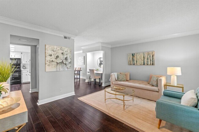 Building Photo - 6109 Bullard Dr