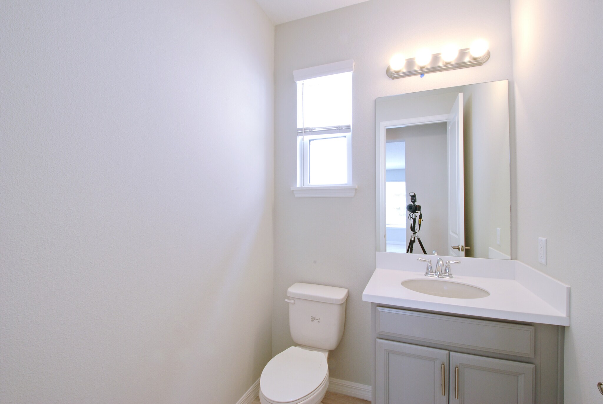 Building Photo - 16443 Paynes Mill Dr