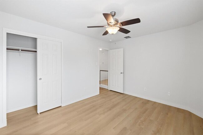 Building Photo - 1708 Rockland Dr