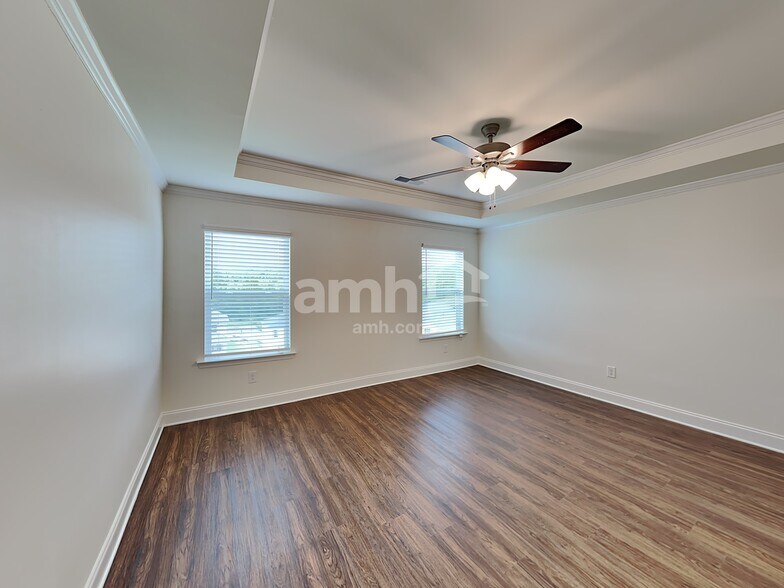 Building Photo - 6194 Bridlewood Ln