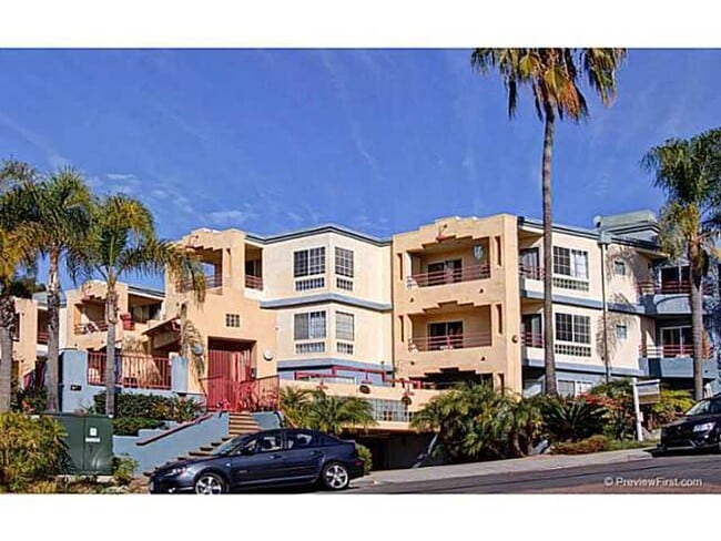 Building Photo - $3,100 - 2 Bed / 2 Bath Condo in Mission H...
