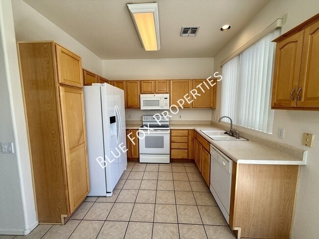 Building Photo - 7992 W Cottonwood Wash Wy