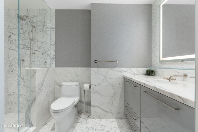 Building Photo - 6587 N Palmeraie Blvd