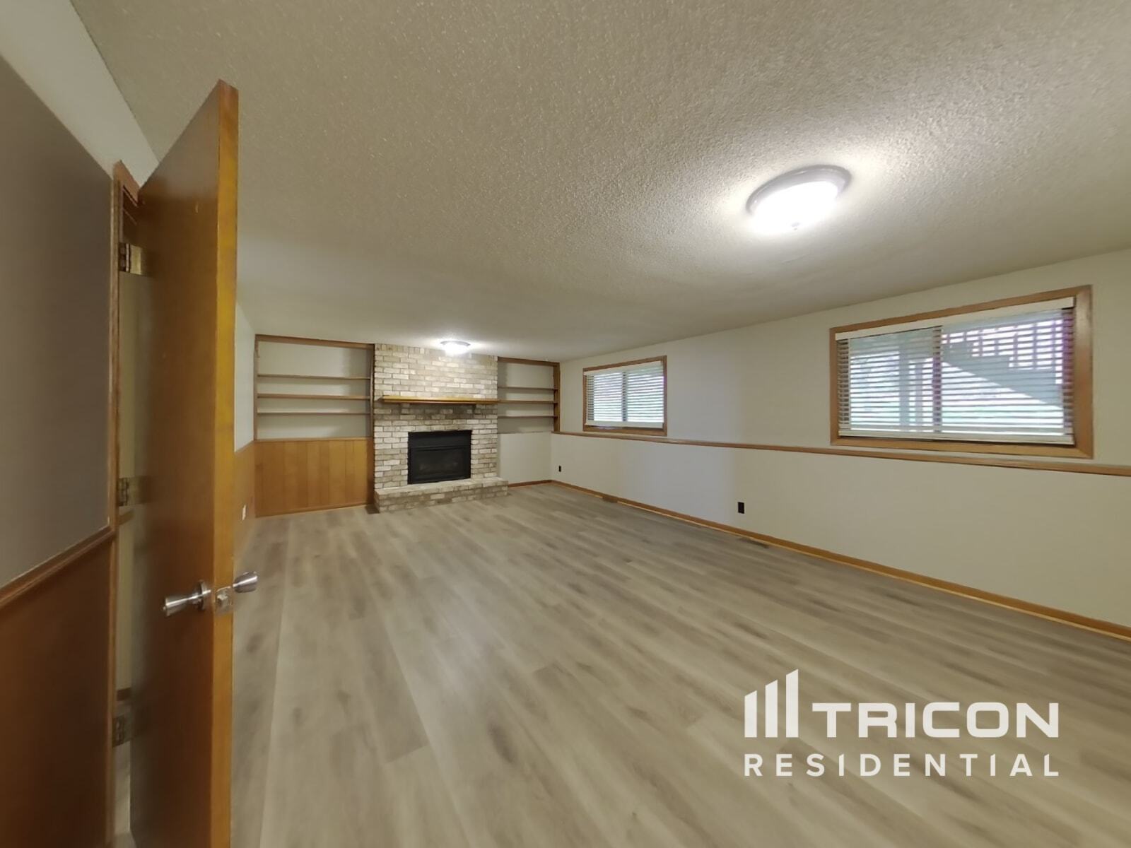 Building Photo - 4350 Thornhill Ln