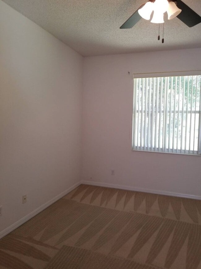 Building Photo - Great 4/2 In La Vina Near Lake Nona