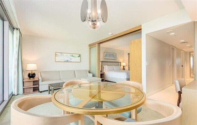 Building Photo - Rarely Available 1 BED / 1 BATH Long-term rental at The Ritz Residences!!