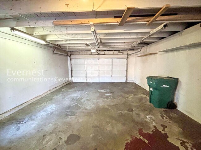 Building Photo - PROMO: Get $500 Off the First Month's Rent!3 Bed, 2 Bath Home with Garage / Available Now!