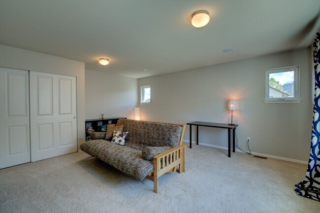 Building Photo - 4Bd/2.5Ba Issaquah House