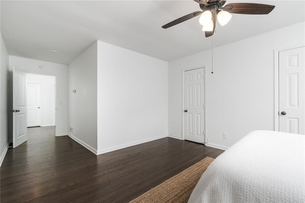 Building Photo - 5090 Heather Rd SE