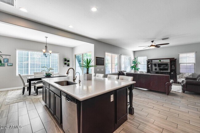 Building Photo - 4627 E Navigator Ln