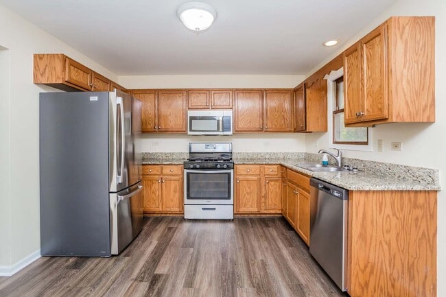 Building Photo - 2904 Facel Vega Dr