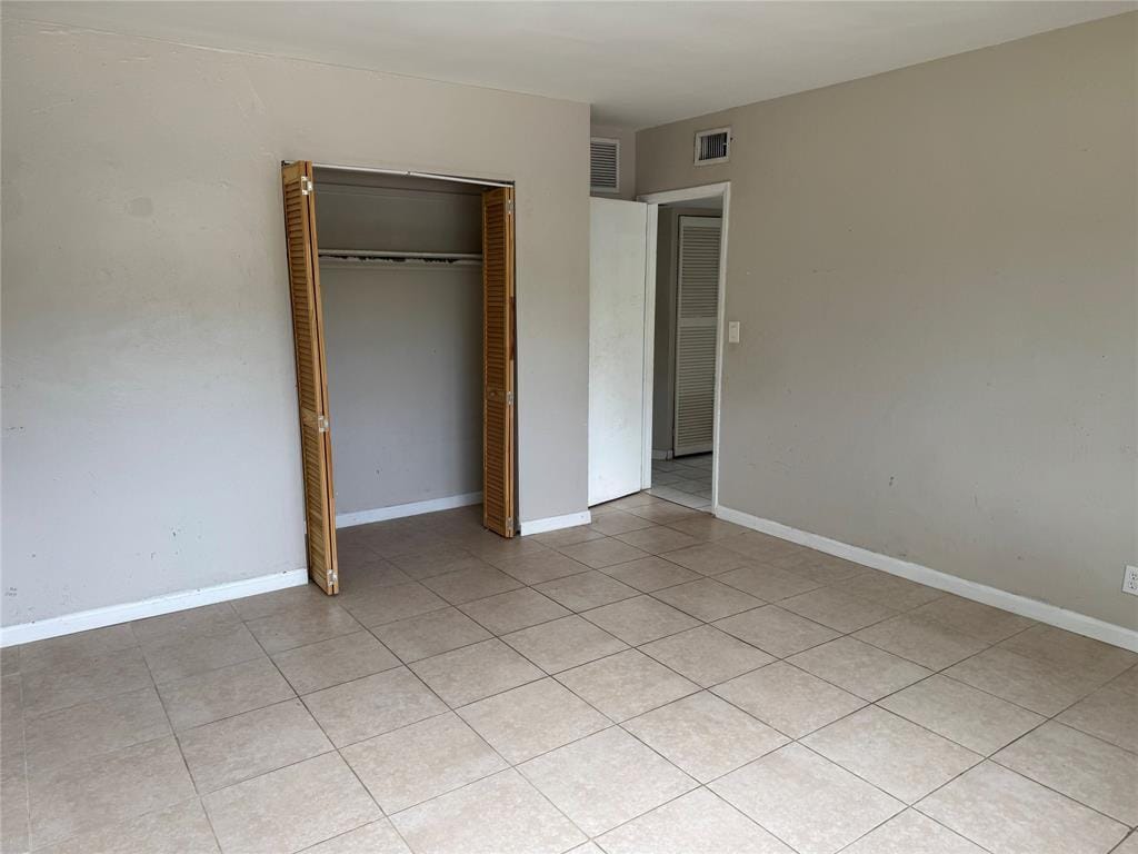 Building Photo - 911 SW 15th Ter