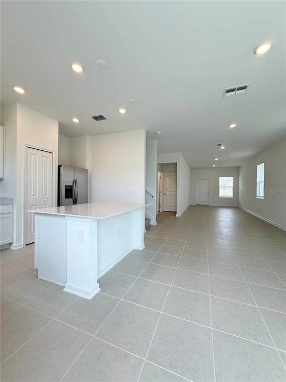 Building Photo - 2583 Skyline Lp