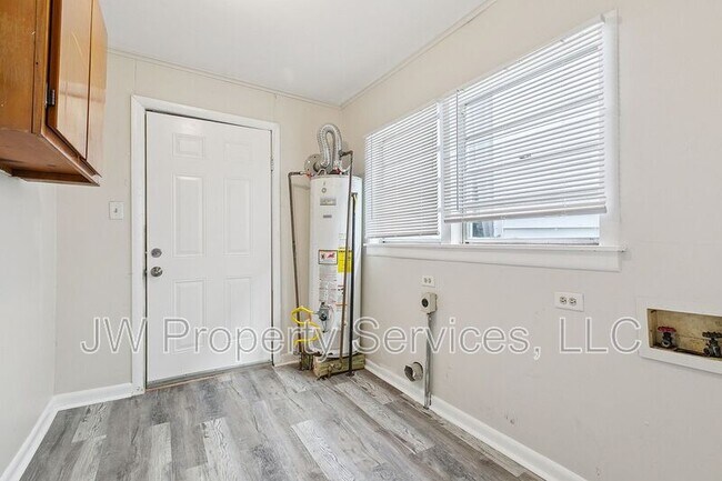 Building Photo - 1832 Elysian Fields Ave