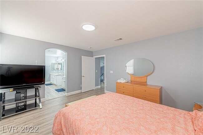 Building Photo - 4565 S Bonita Vista St