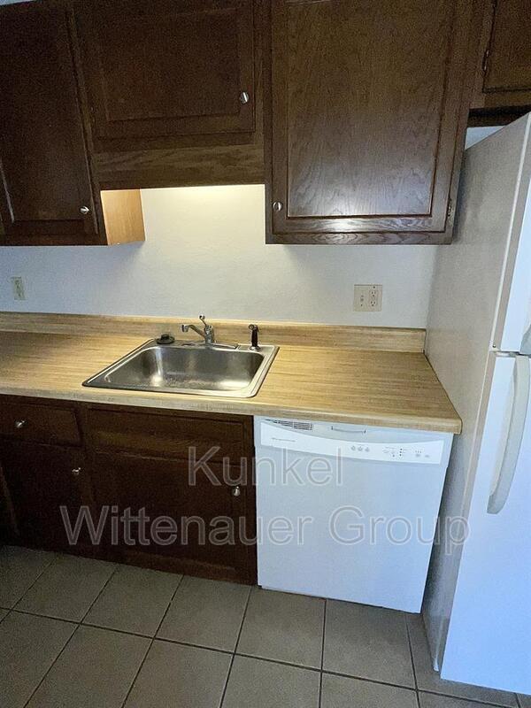 Building Photo - 435-7 Ponderosa Ave