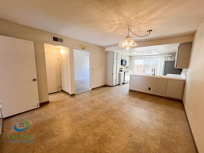 Building Photo - $4,495.00 Almaden 3BD/2.5BA Townhome in the Copperwood Community