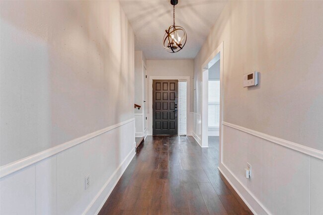 Building Photo - 22222 Greenbrook Dr