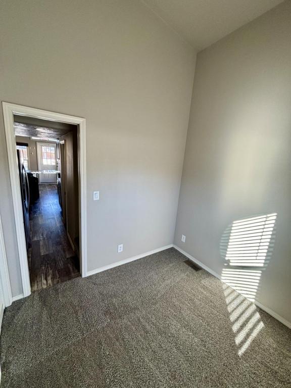 Building Photo - 401 S 1st St