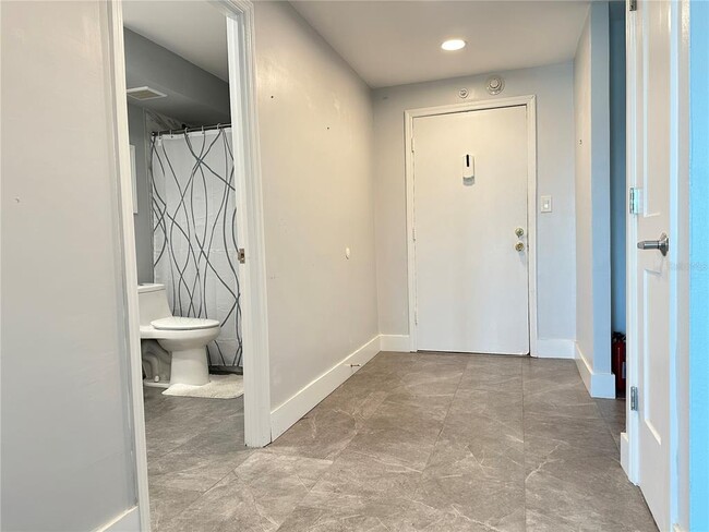 Building Photo - 51 Island Way