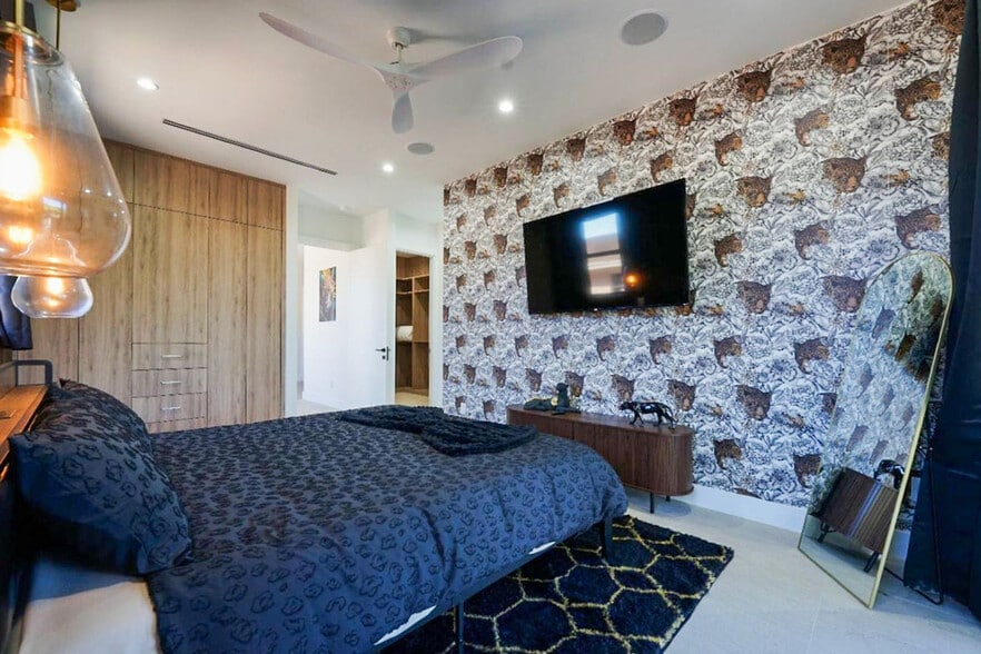 Building Photo - 1812 Miami Rd