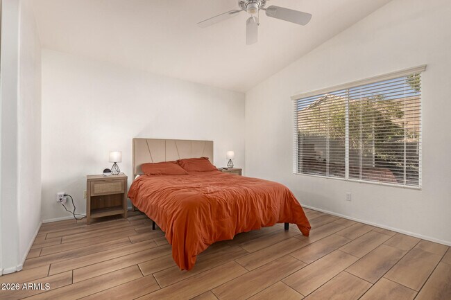 Building Photo - 2032 E Windsong Dr