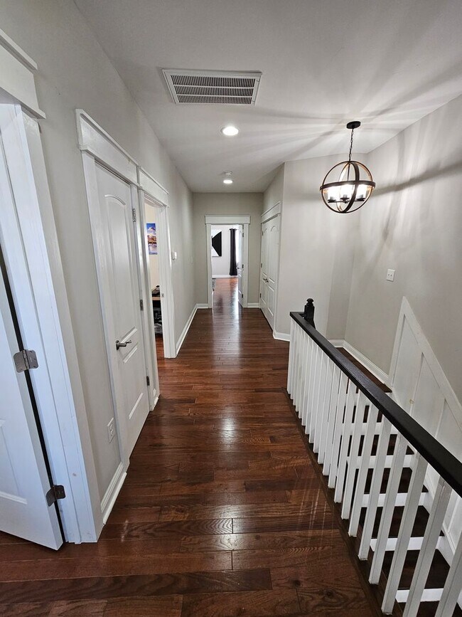 Building Photo - Church Hill Amazing 3 Bedroom 2.5 Bath Home