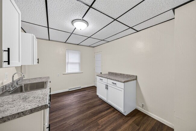Building Photo - 1225 Miami St