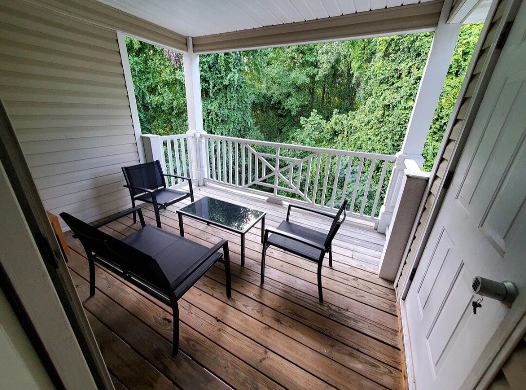 Building Photo - 360 Bubble Creek Ct