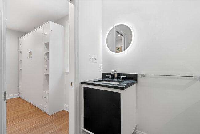 Building Photo - 1407 Leegate Rd NW