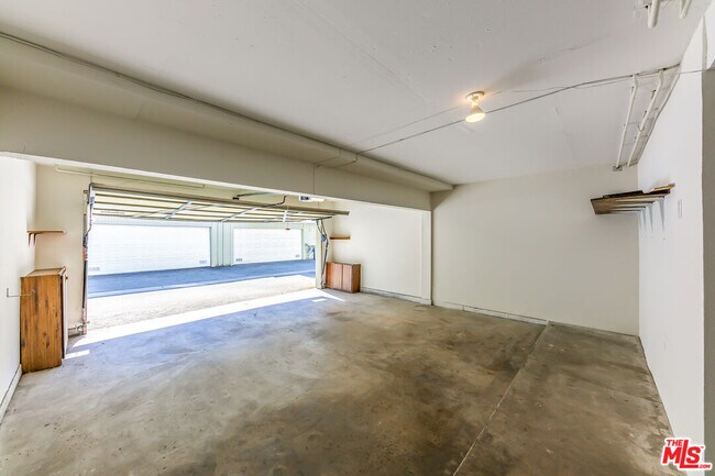 Building Photo - 22135 Burbank Blvd
