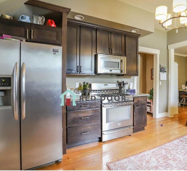 Building Photo - Spacious 4-Bedroom Home in the Heart of Great Falls – Mid-Term Rental