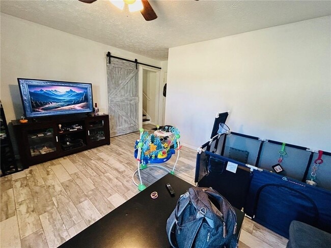 Building Photo - 5472 Riverchase Dr