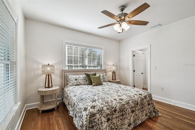 Building Photo - 2908 W San Isidro St