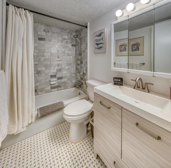 Building Photo - 2565 S Ocean Blvd