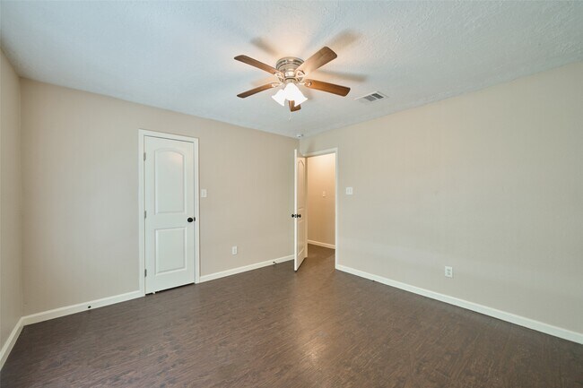 Building Photo - 24411 Pine Canyon Dr