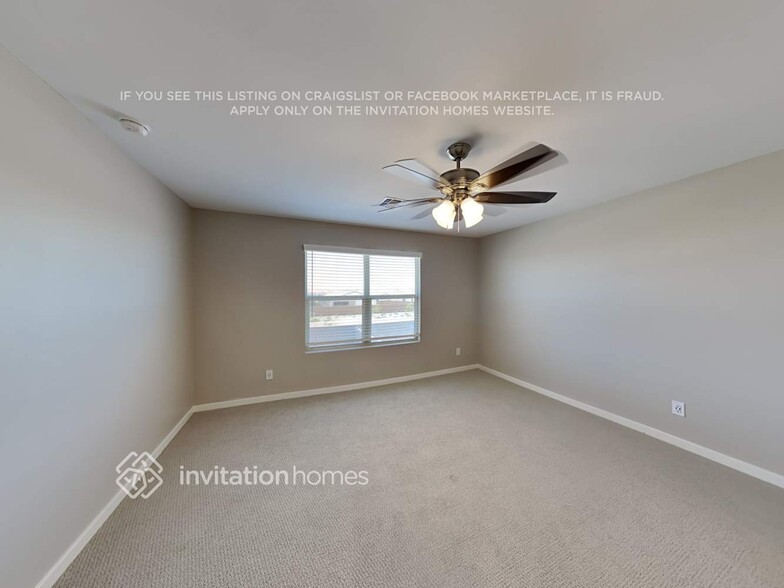 Building Photo - 40581 W Sunland Dr