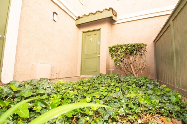 Building Photo - 8408 Spring Desert Pl