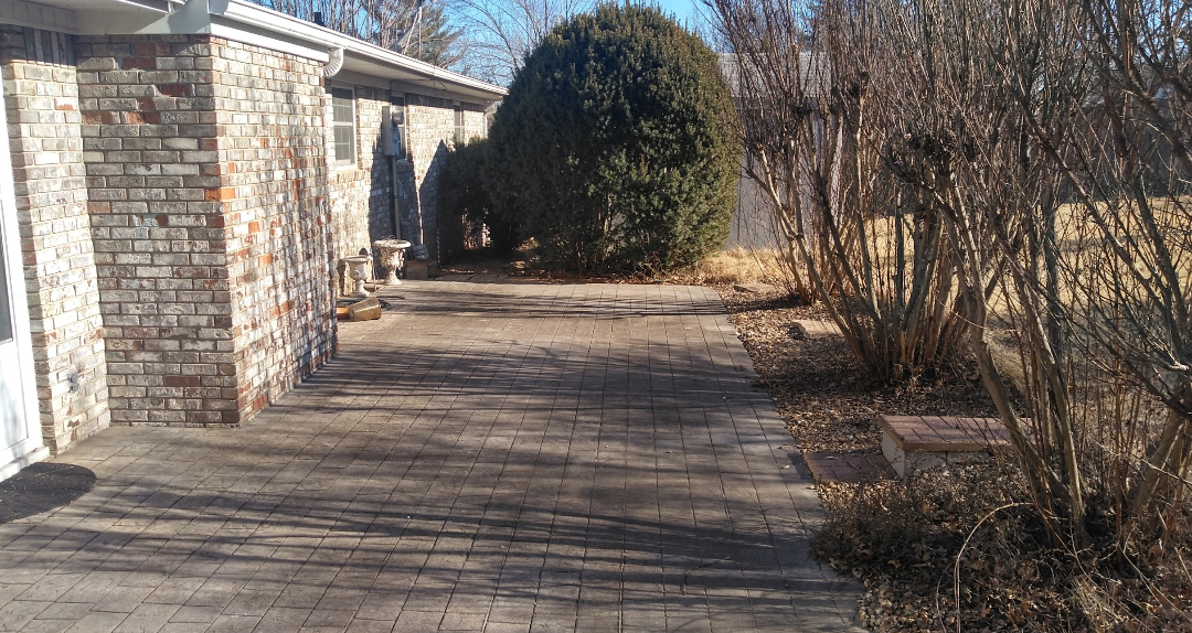 Backyard patio - 1106 Maria Dr