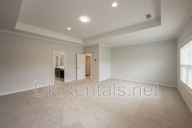 Building Photo - 508 Blackberry Ln