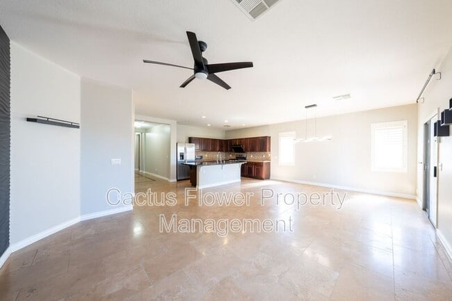 Building Photo - 1497 E Indigo St