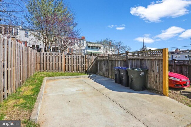 Building Photo - 416 Longfellow St NW