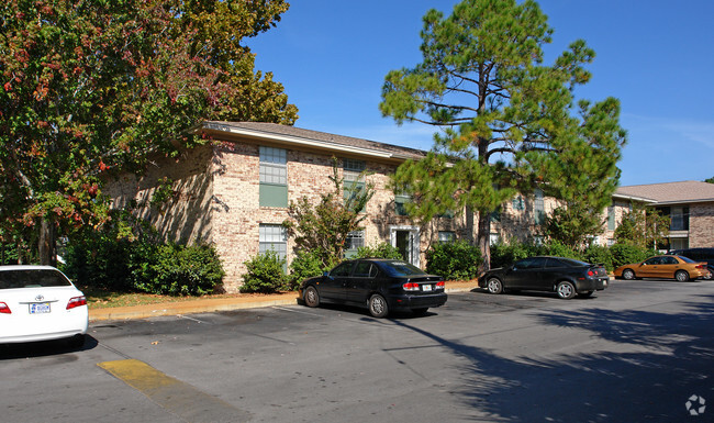 Building Photo - Heritage Apartments