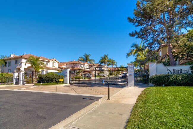 Building Photo - Beautiful home in gated community of Marbr...